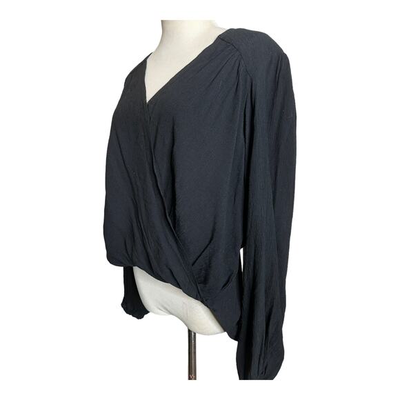 Free People black faux wrap long sleeves blouse size small - Picture 10 of 15